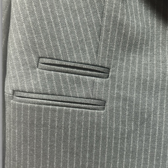 DKNY Women’s Gray Jacket Size 6 | Button Front, Elbow Patches, 4 Pockets - Picture 4 of 6